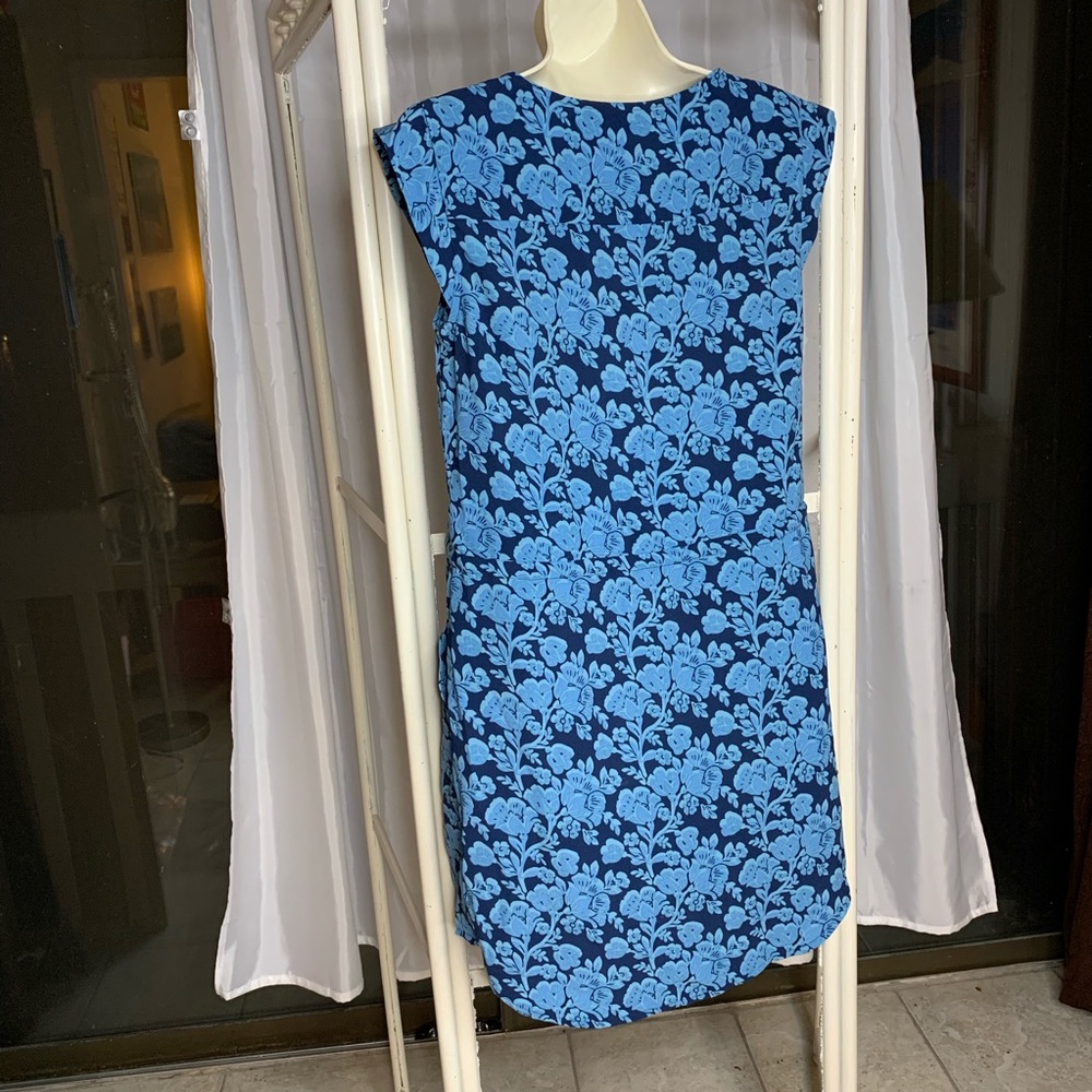 CAbi Women’s Blue Floral  Shift Dress Size Small - Picture 10 of 16